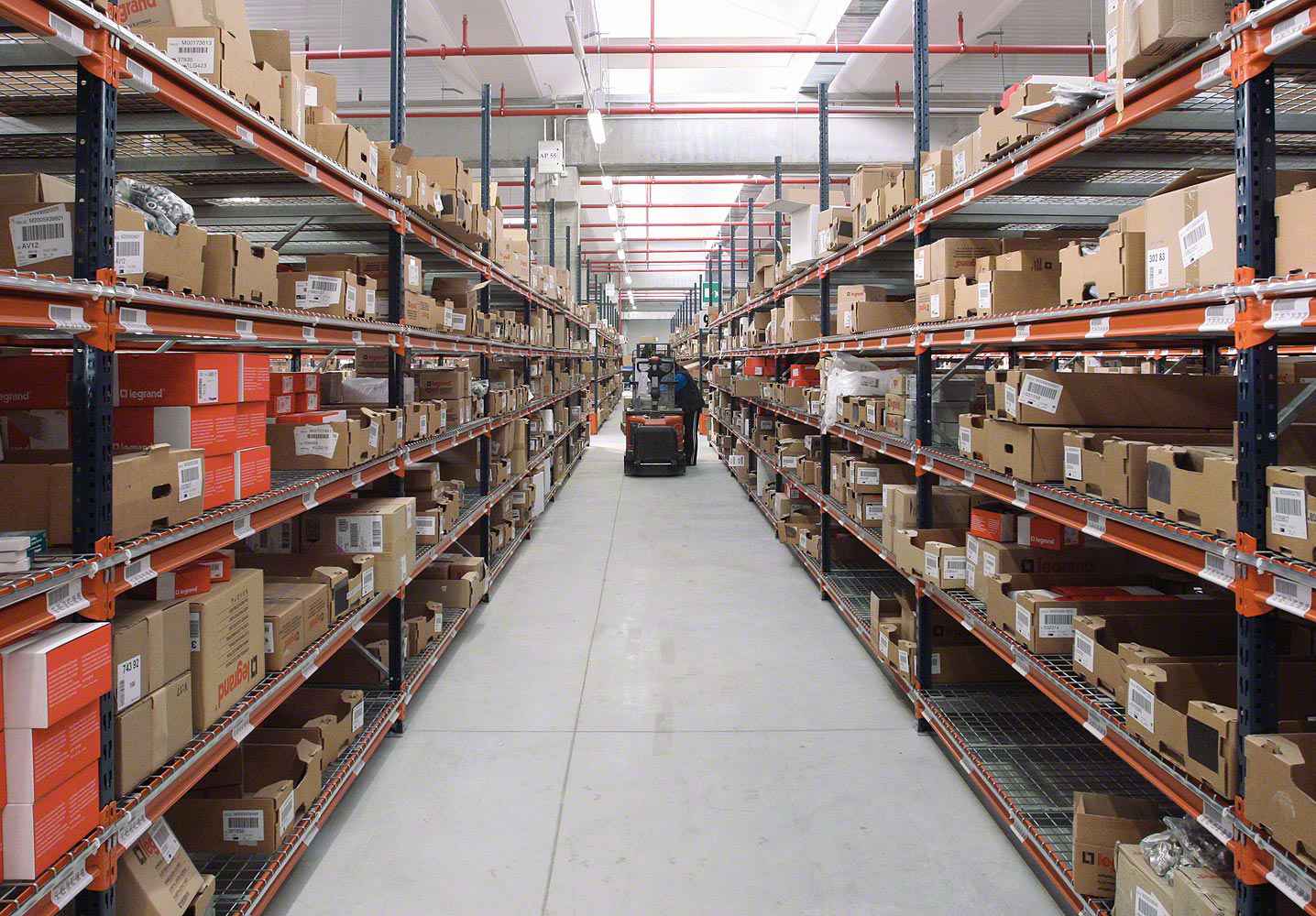 开云kaiyun官方版在线登录入口-开云(中国)智慧安全用电-仓库库房方案